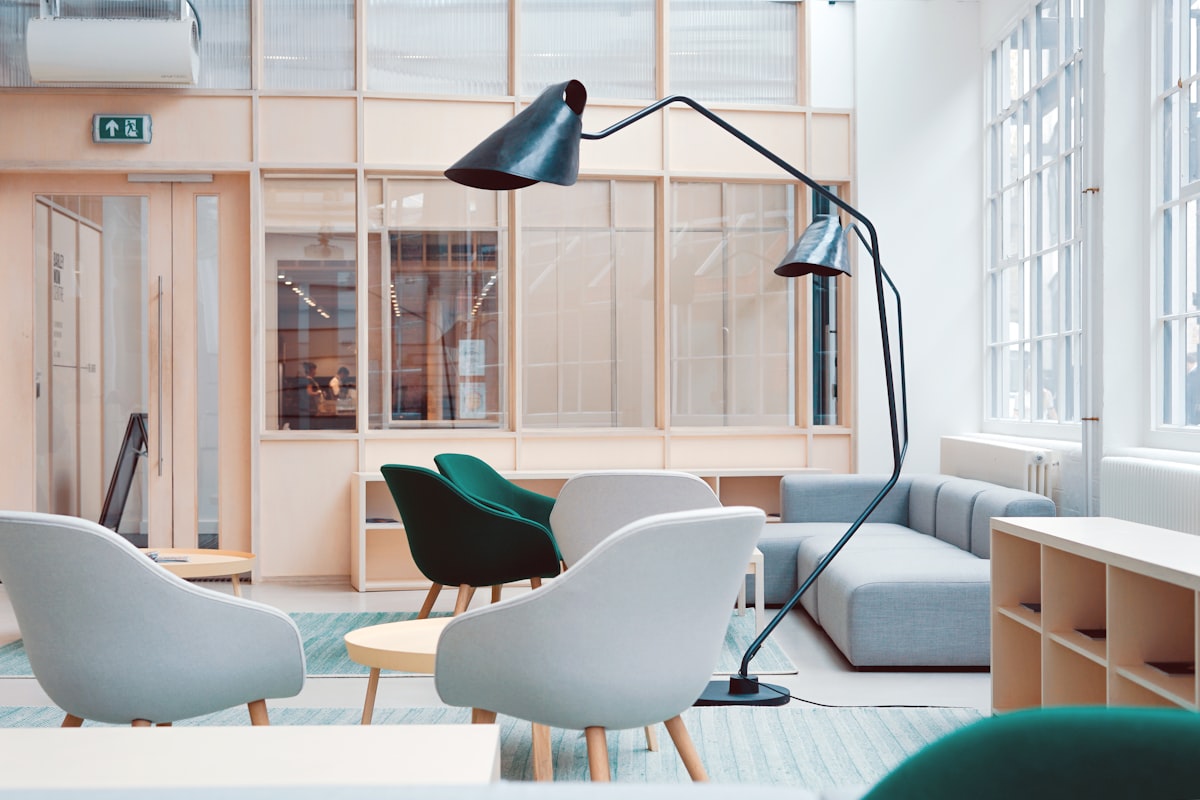 Monolith floor lamp
